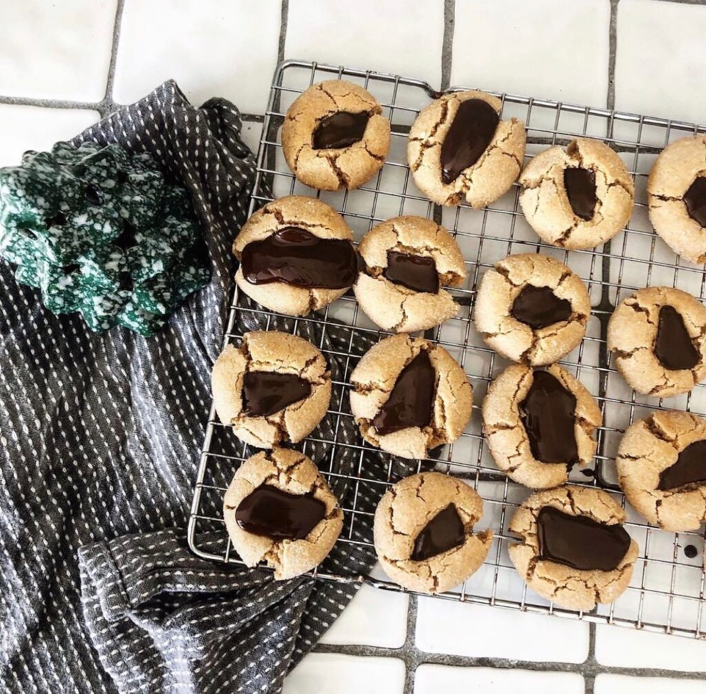 5 Easy Go-To Vegan Christmas Cookie Recipes