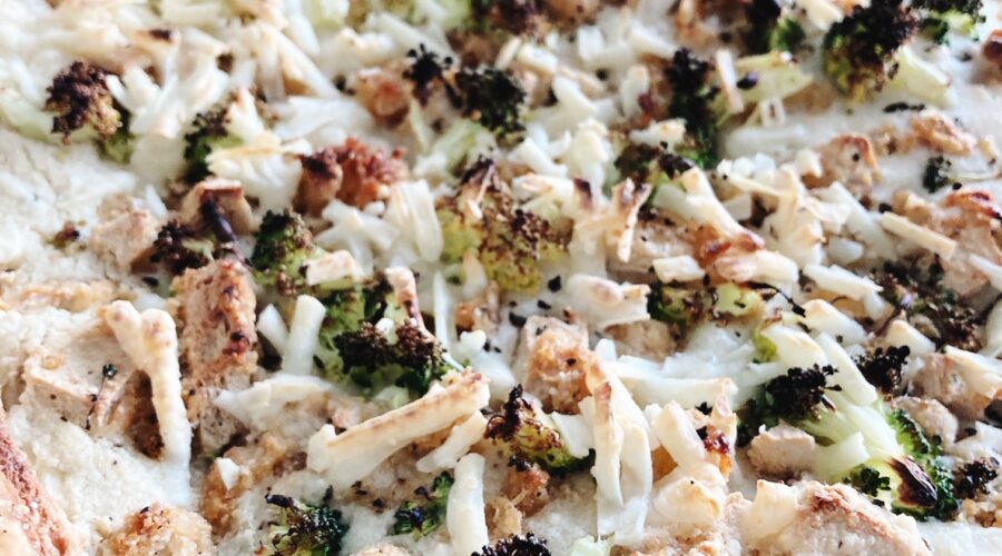 Vegan Chik'n Alfredo Pizza